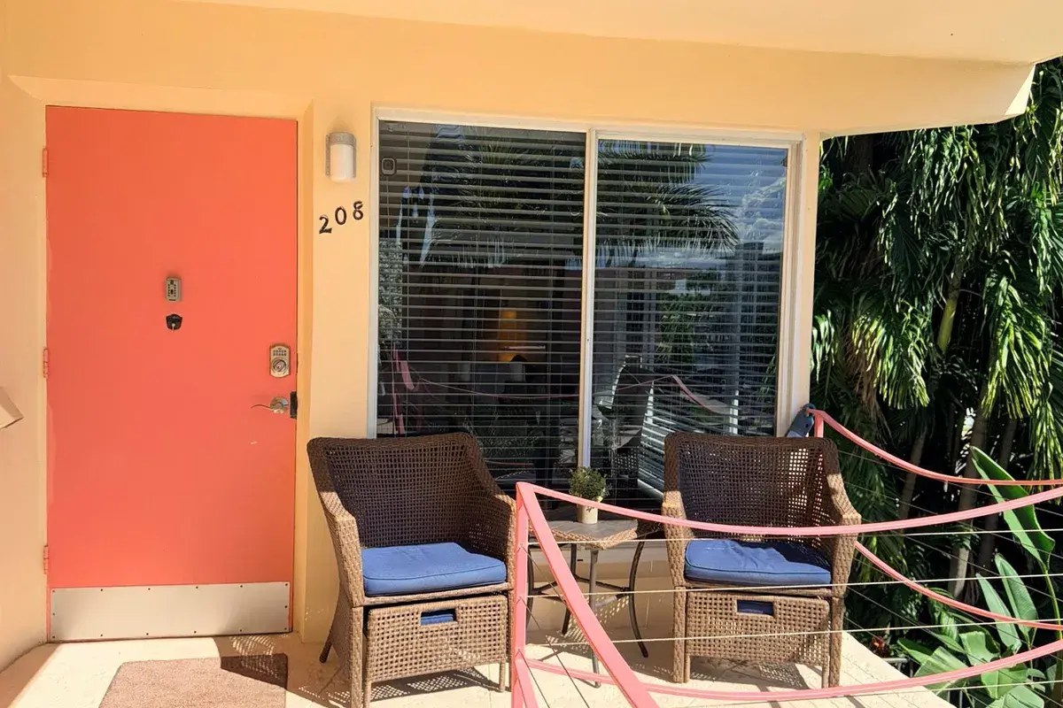 2825 NE 33rd Avenue # 208, Fort Lauderdale FL 33308