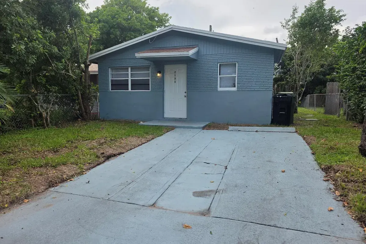 2131 NW 26TH Avenue, Fort Lauderdale FL 33311