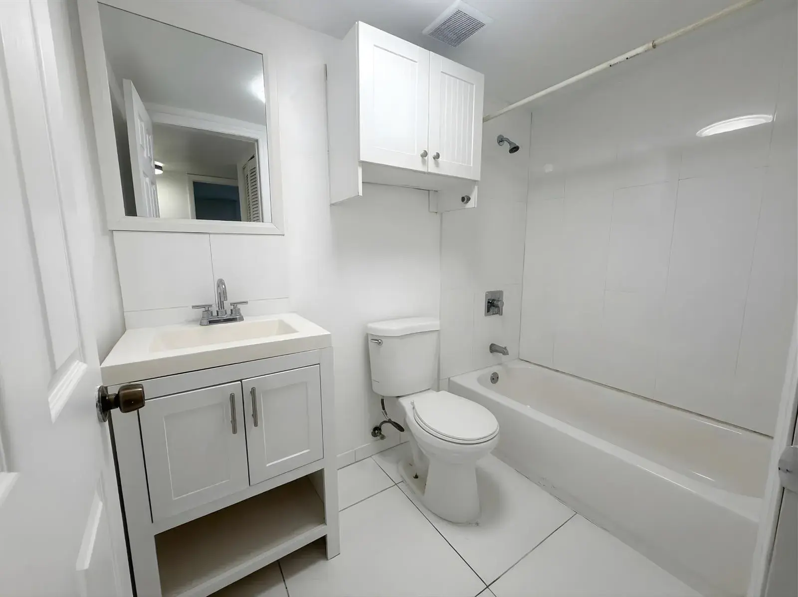 3600 NW 21ST Street # 406, Lauderdale Lakes FL 33311