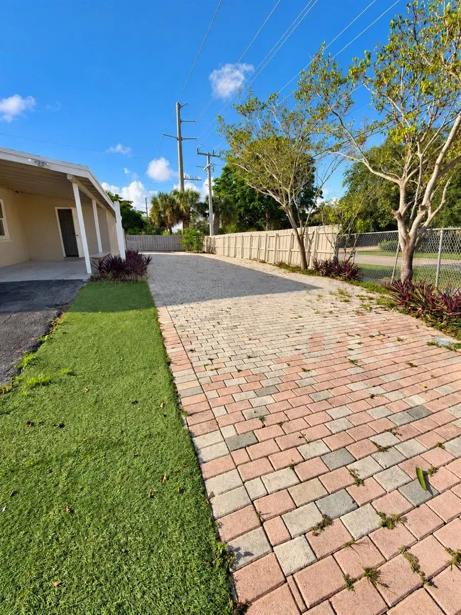 1500 NE 42ND Court, Pompano Beach FL 33064
