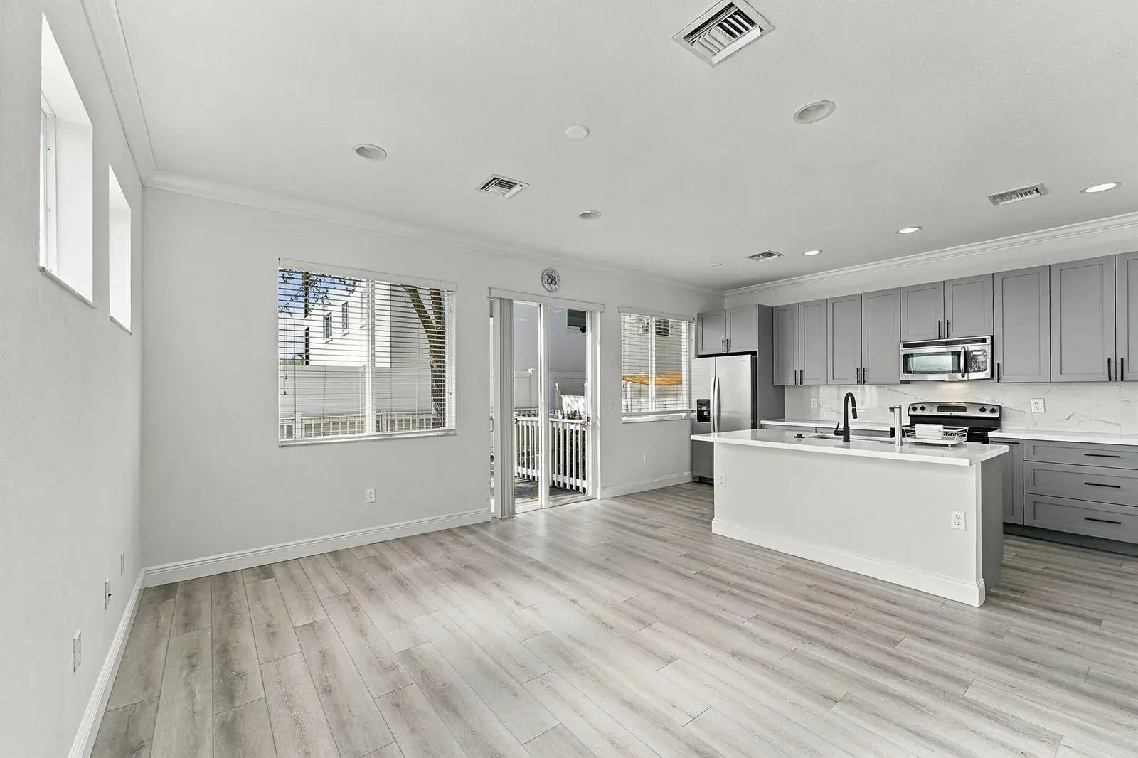 712 SE 2nd Street, Pompano Beach FL 33060