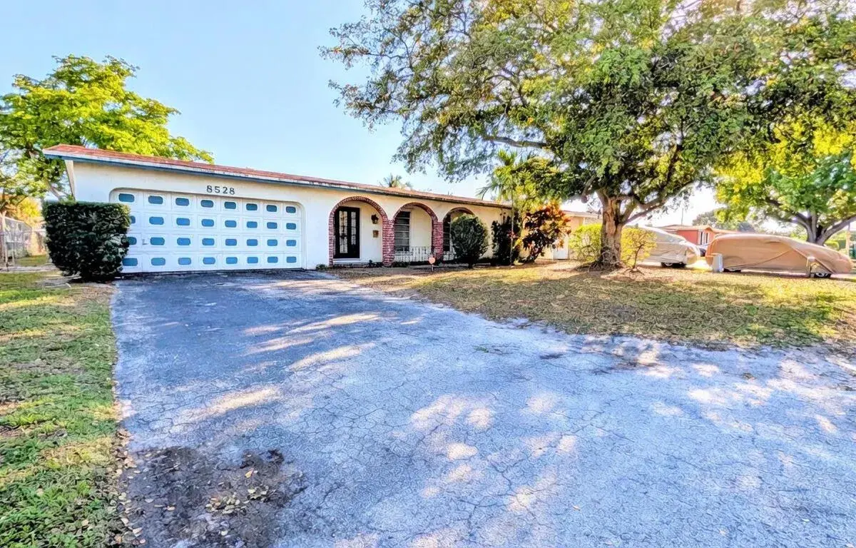8528 Windsor Drive, Miramar FL 33025