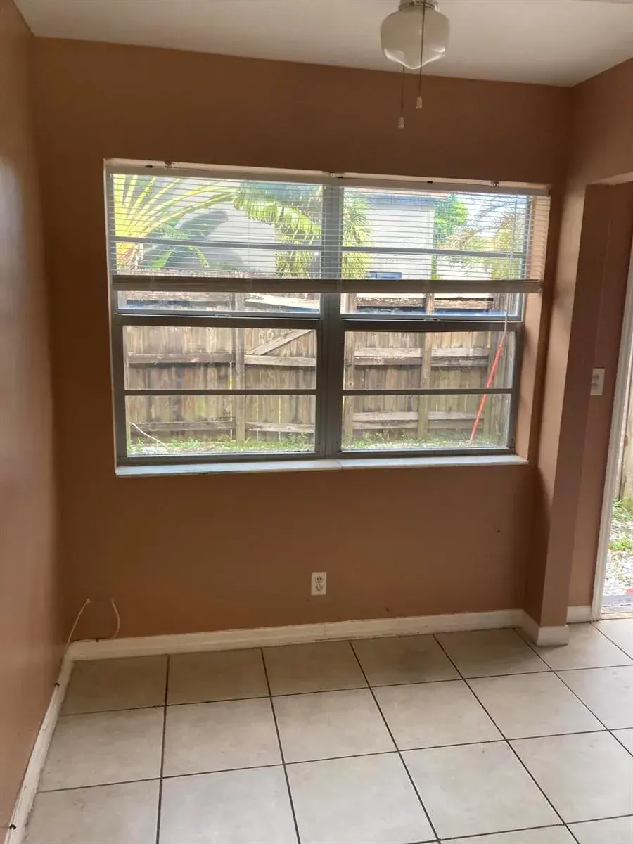 4715 NW 9TH Drive NW # 4715, Plantation FL 33317