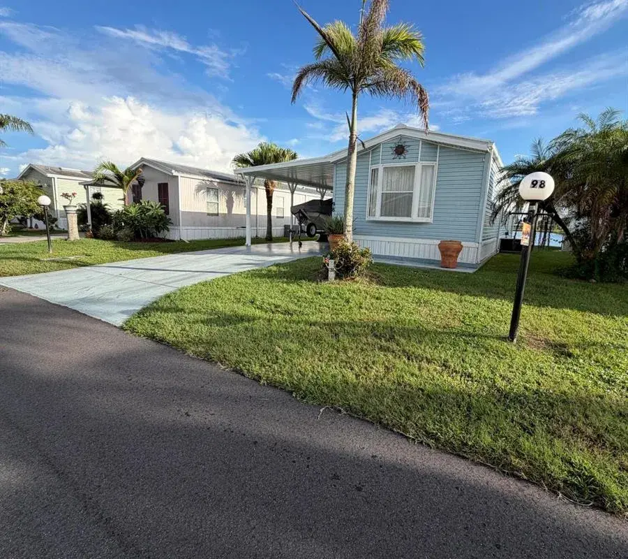 1601 US HIGHWAY 441 SE # 98, Okeechobee FL 34974