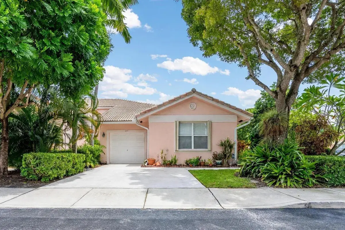 237 CORAL TRACE Court, Delray Beach FL 33445
