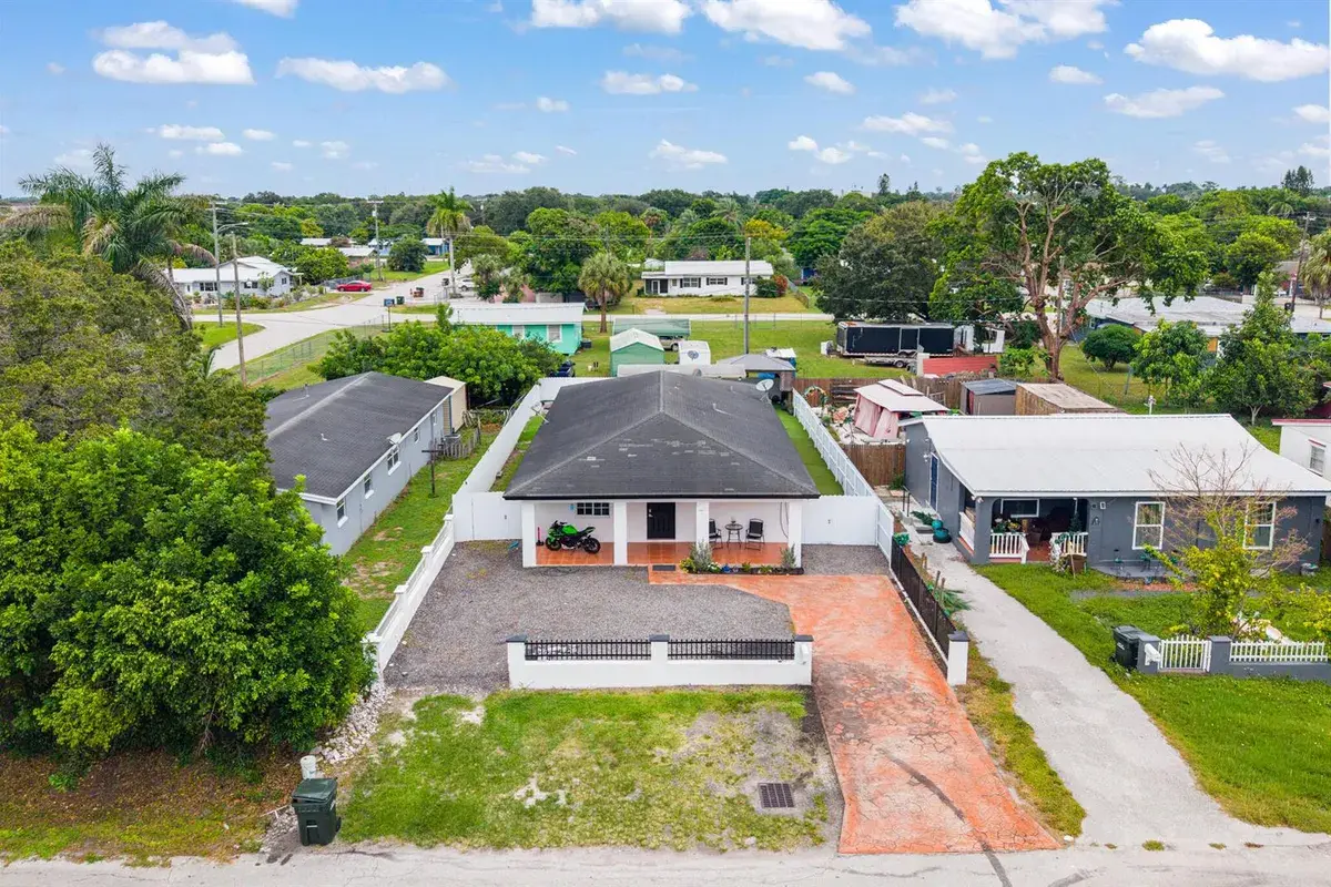 347 W HAITI Avenue, Clewiston FL 33440
