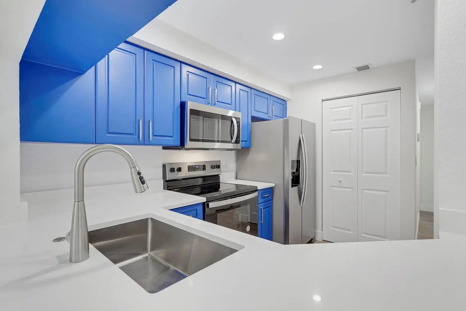 2724 ANZIO Court # 305, Palm Beach Gardens FL 33410