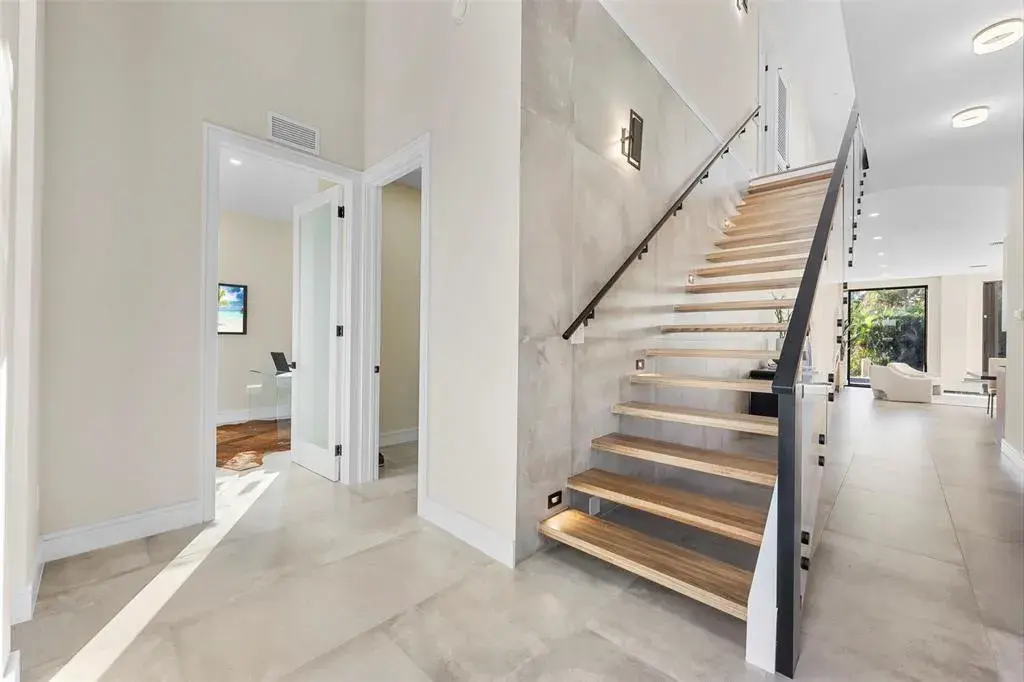 1212 AVOCADO Isle, Fort Lauderdale FL 33315