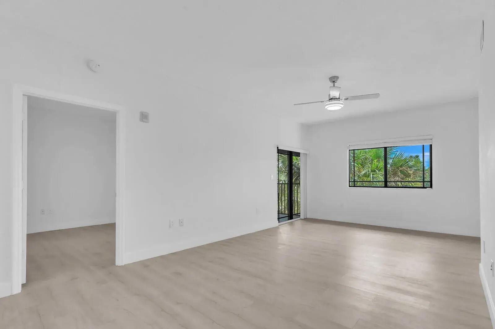 2916 TUSCANY Court # 302, Palm Beach Gardens FL 33410