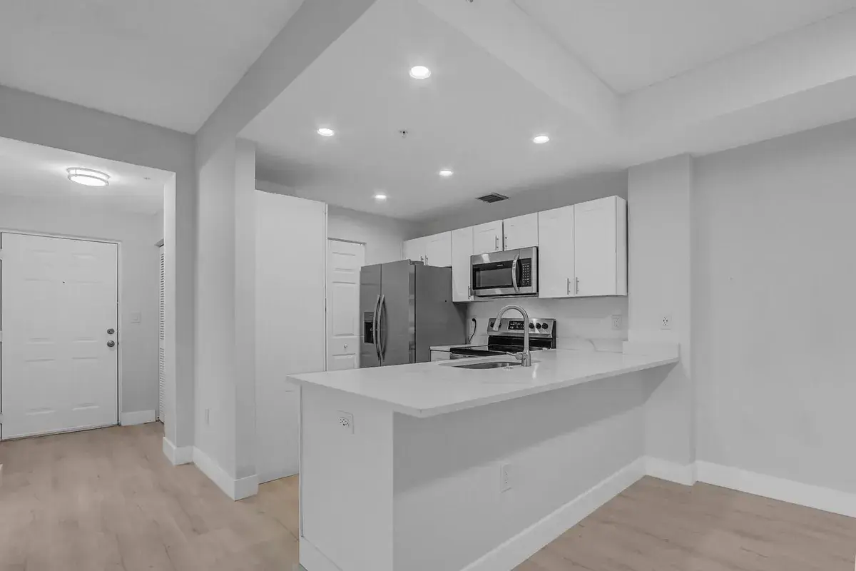 2916 TUSCANY Court # 302, Palm Beach Gardens FL 33410