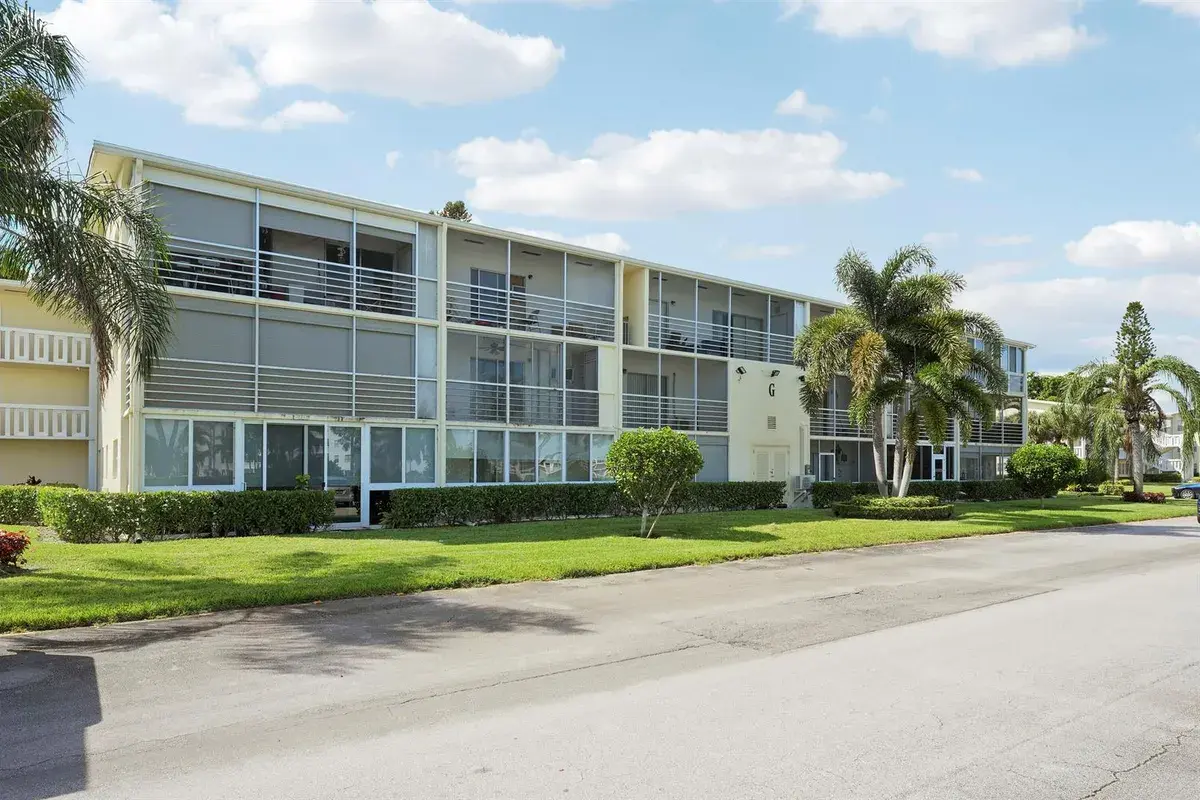 290 Dorset G, Boca Raton FL 33434