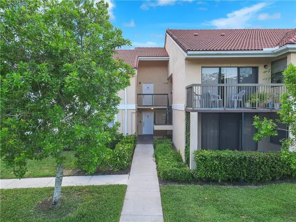 5681 RIVERSIDE Drive, Coral Springs FL 33067
