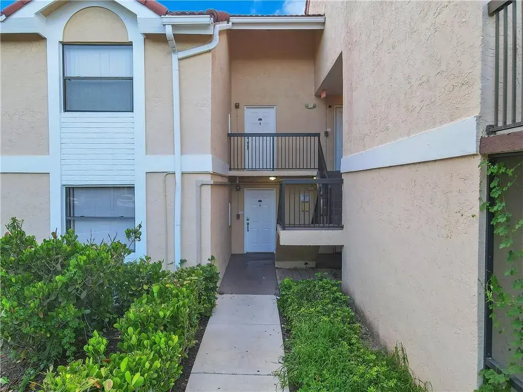 5681 RIVERSIDE Drive, Coral Springs FL 33067
