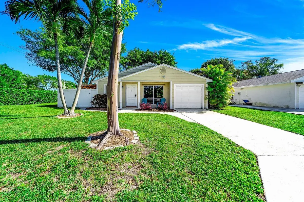 8315 GARDEN GATE Place, Boca Raton FL 33433
