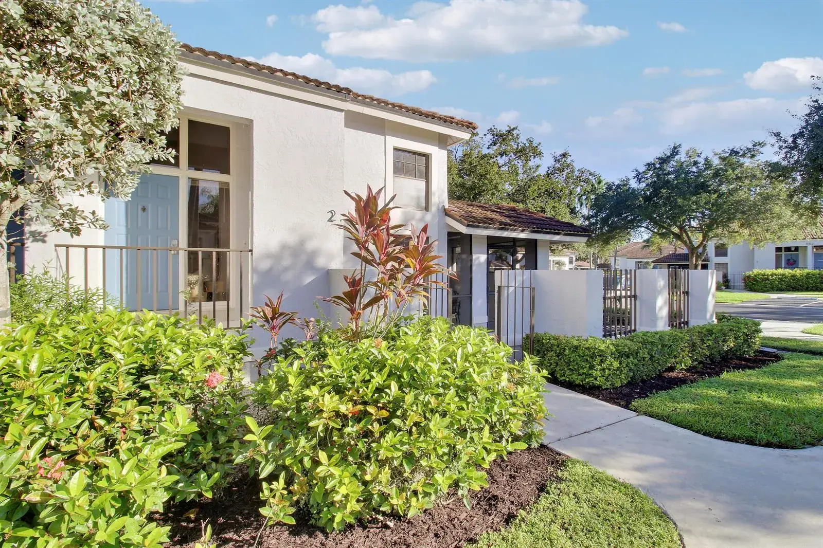 587 Prestwick Circle # 2, Palm Beach Gardens FL 33418