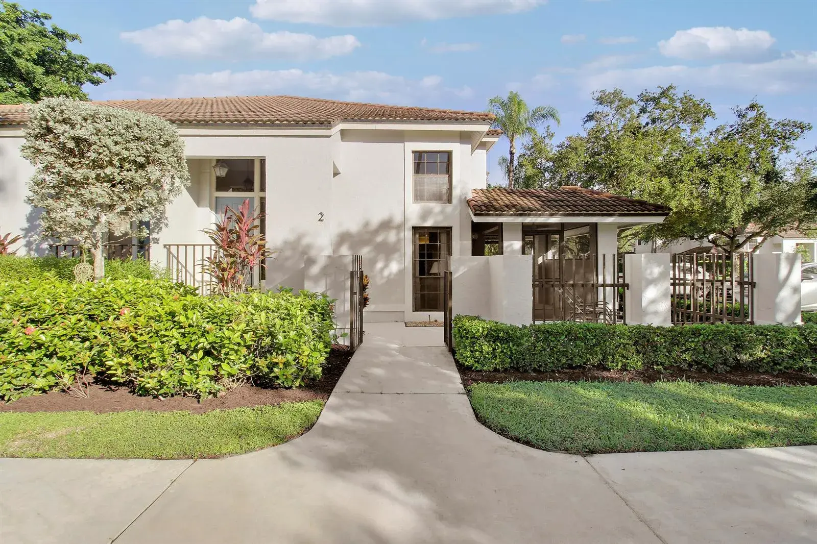 587 Prestwick Circle # 2, Palm Beach Gardens FL 33418