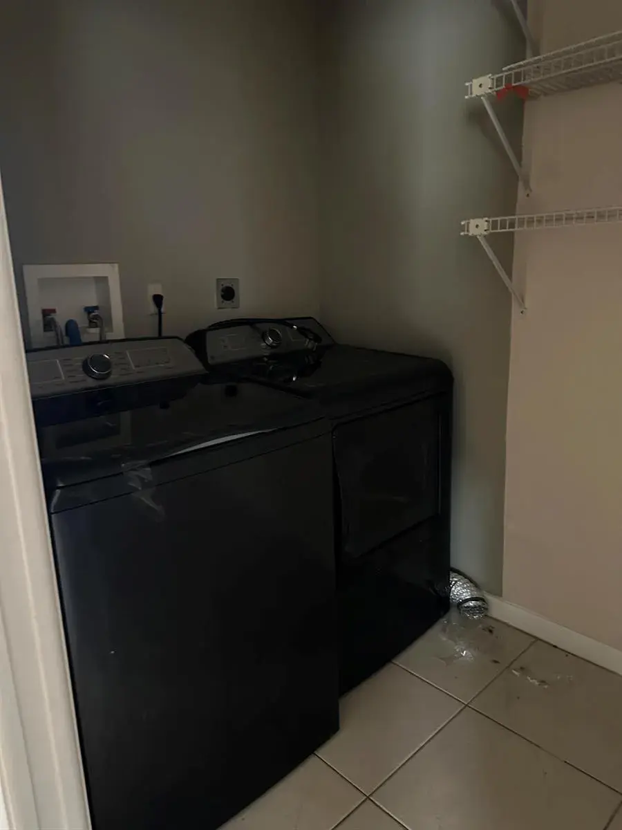 8020 HAMPTON Boulevard # 410, North Lauderdale FL 33068