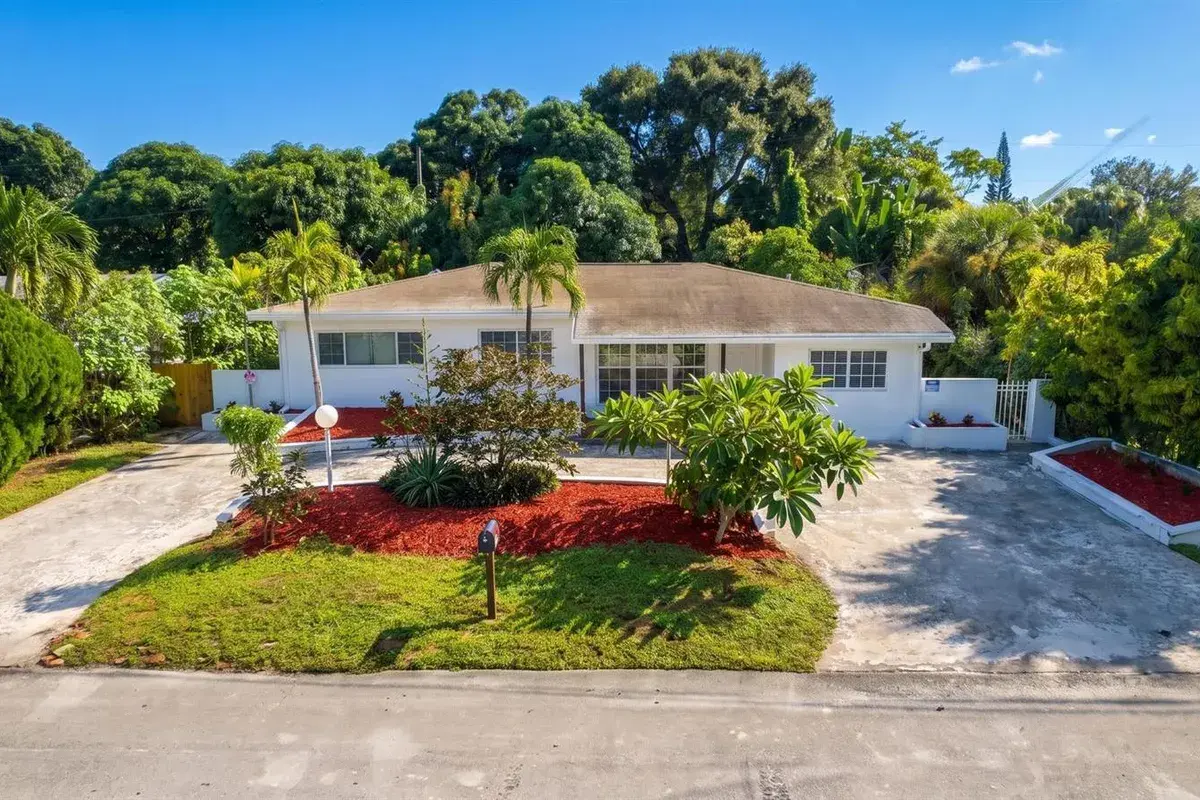110 NE 152nd Street, Miami FL 33162