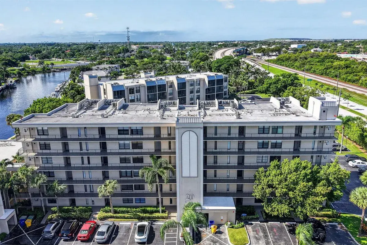 20 ROYAL PALM Way # 301, Boca Raton FL 33432