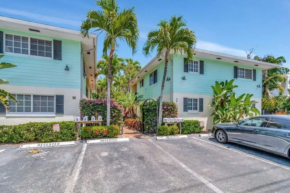 49 SE 7TH Avenue, Delray Beach FL 33483