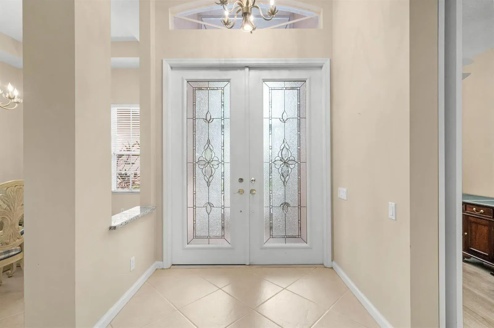 483 NW Blue Lake Drive, Port St. Lucie FL 34986