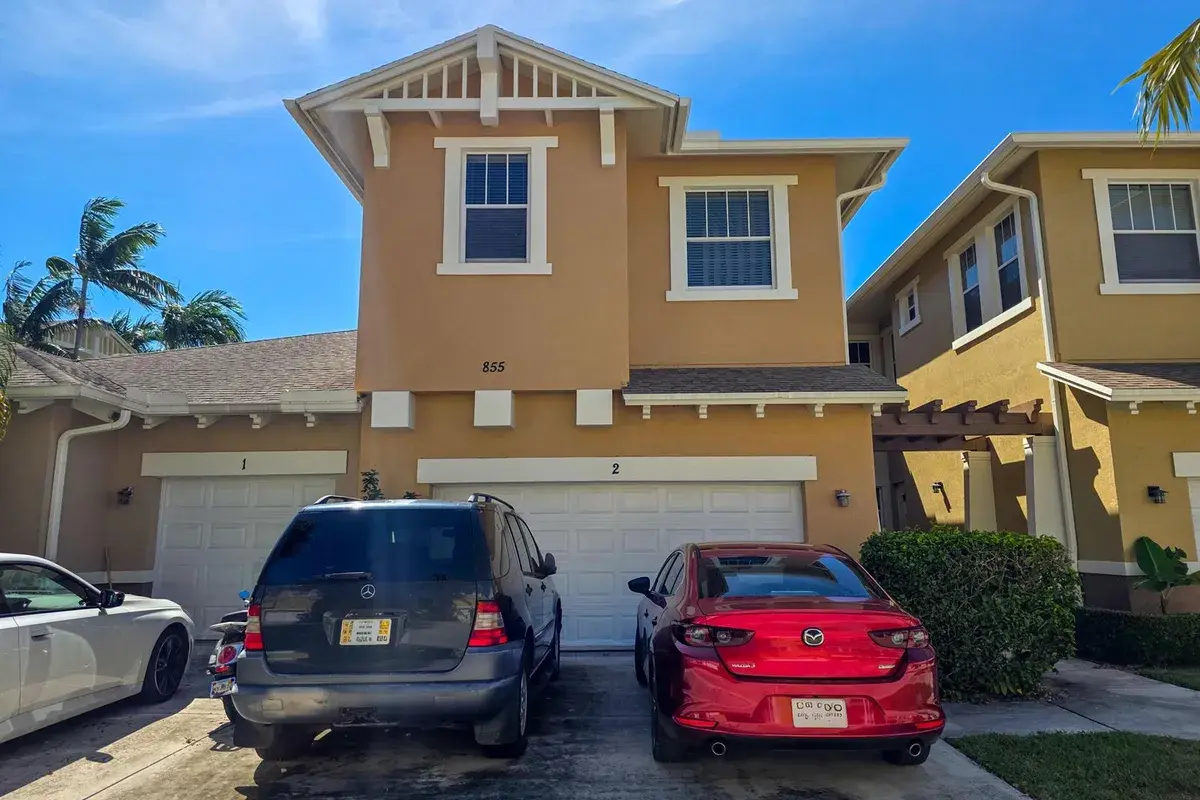855 MARINA DEL RAY Lane # 2, West Palm Beach FL 33401