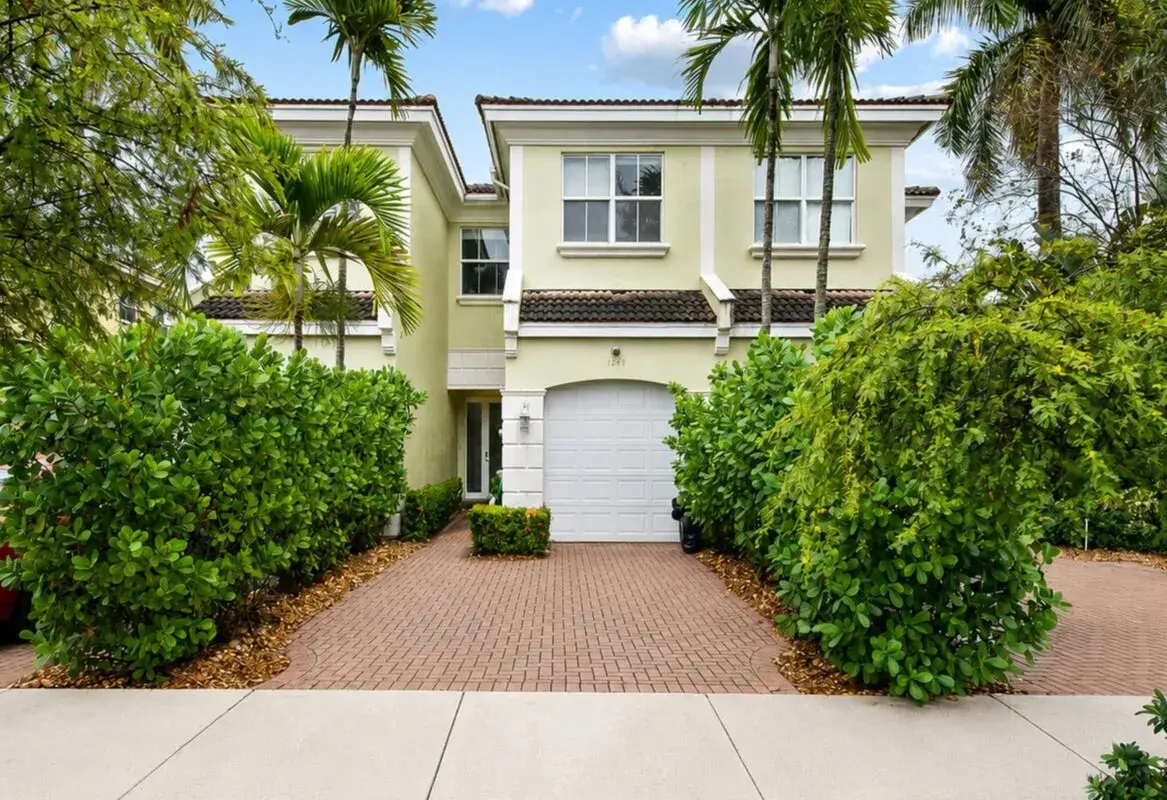 1226 NE 14th Avenue, Fort Lauderdale FL 33304