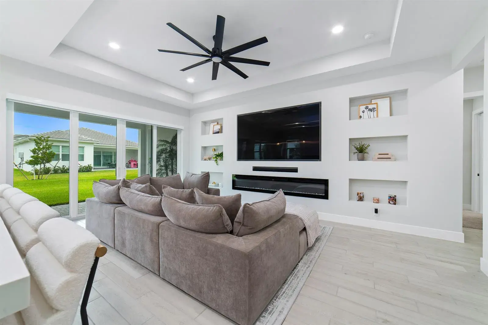14176 Foothill Falls Way, Westlake FL 33470