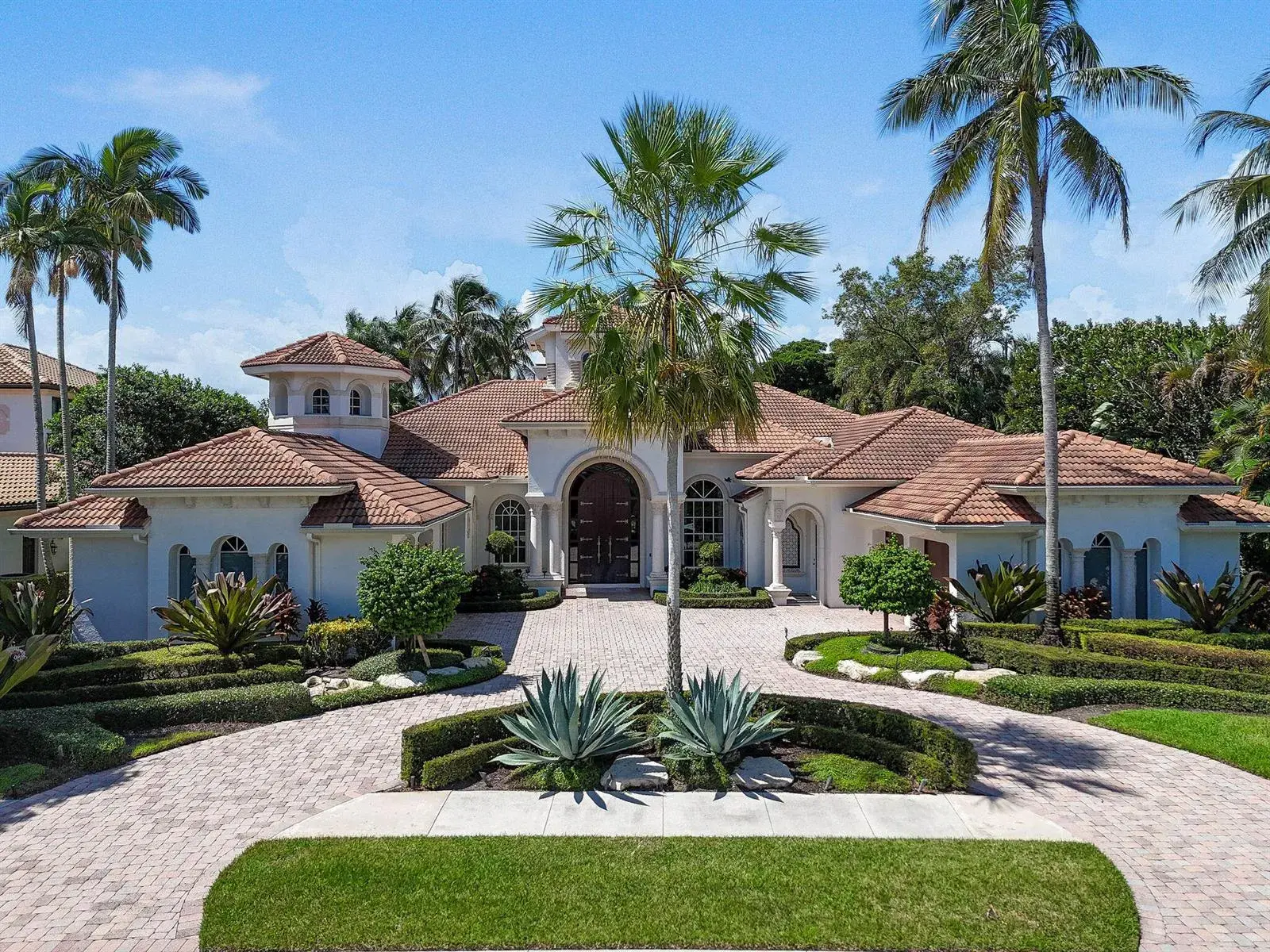 209 Grand Pointe Drive, Palm Beach Gardens FL 33418