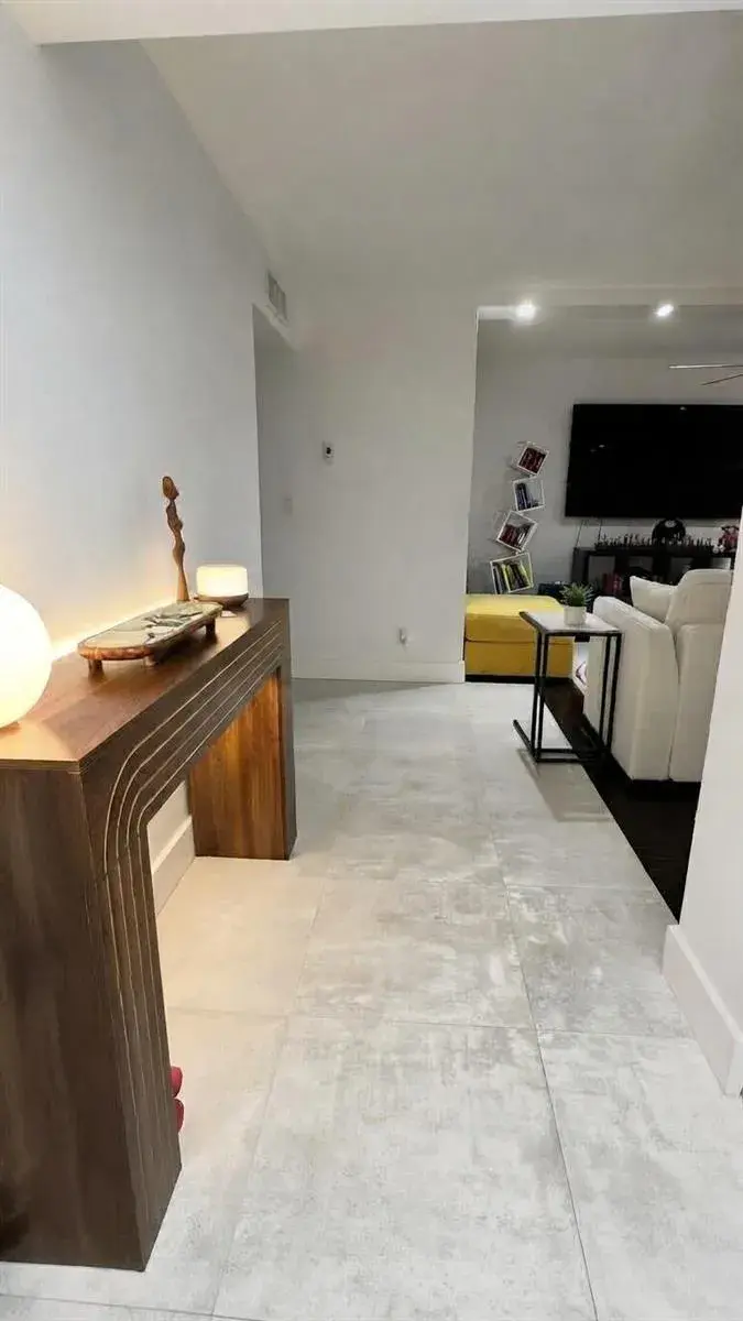 5900 Camino Del Sol # 302, Boca Raton FL 33433