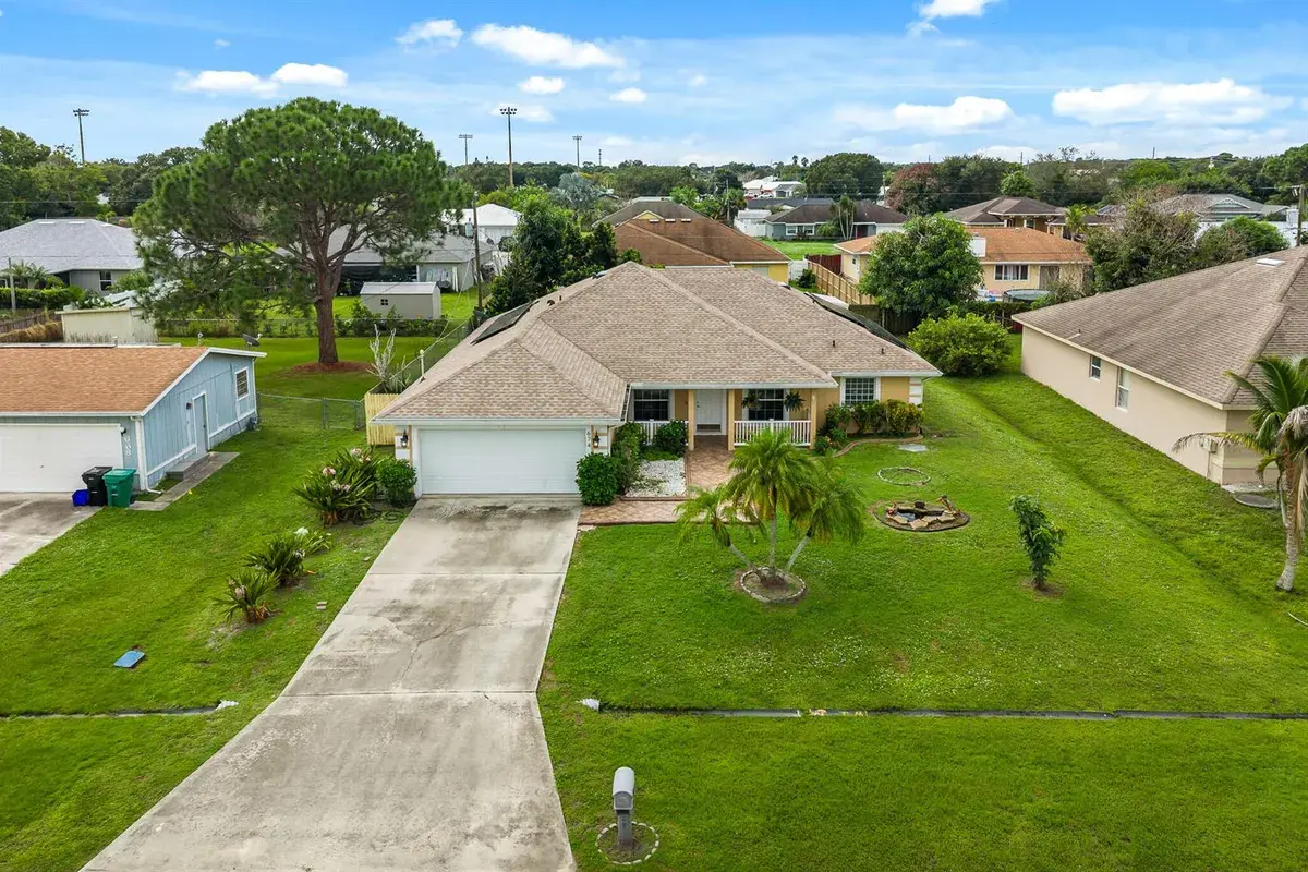674 SW LUCERO Drive, Port St. Lucie FL 34983