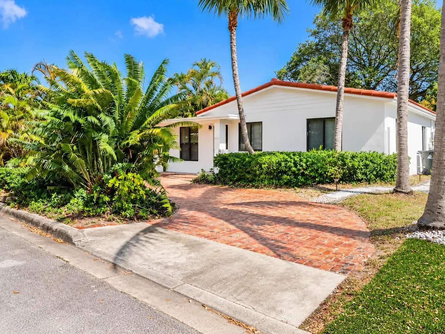 1216 NE 16th Terrace, Fort Lauderdale FL 33304