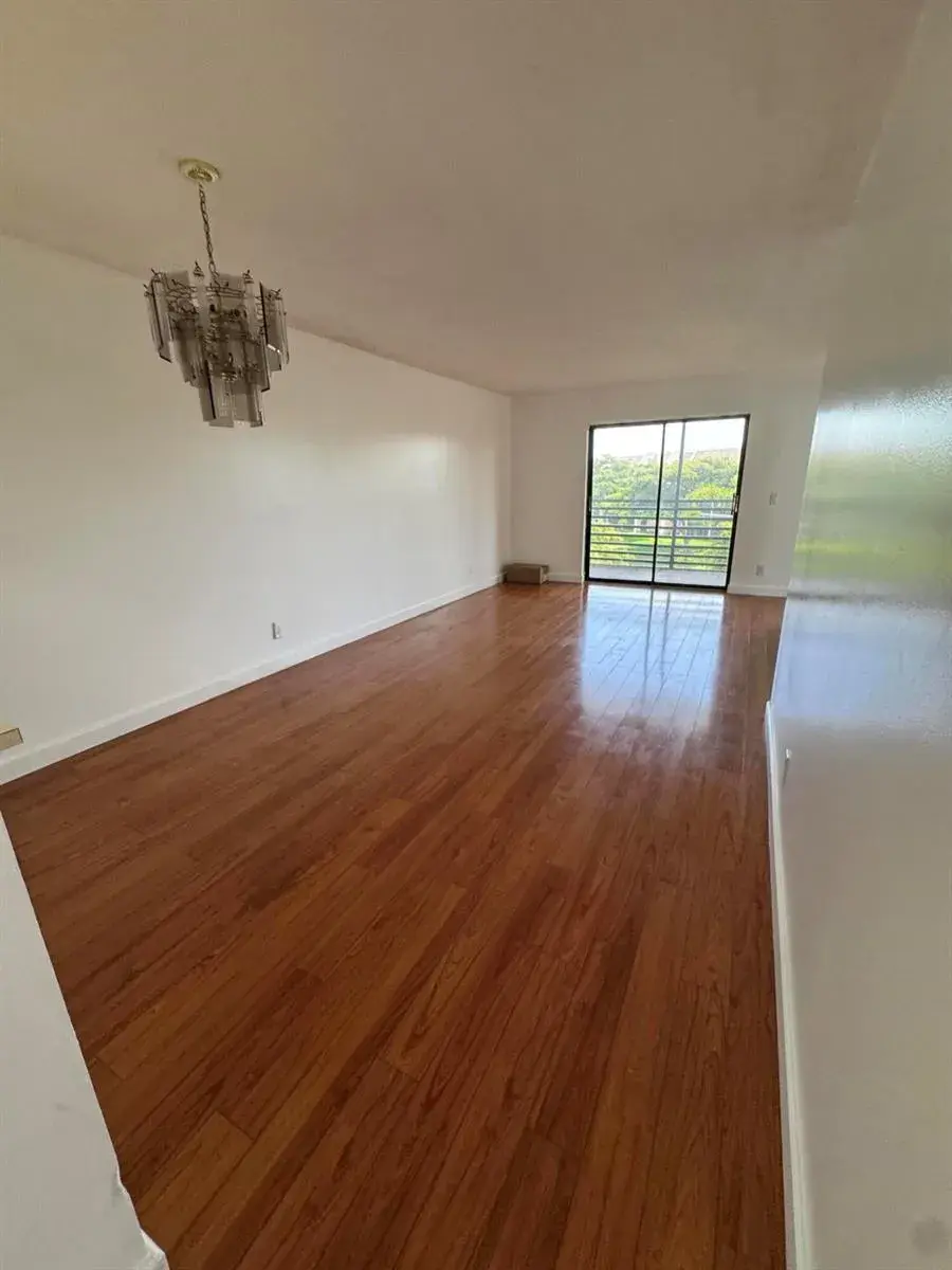 10304 SUNRISE LAKES Boulevard # 312, Sunrise FL 33322