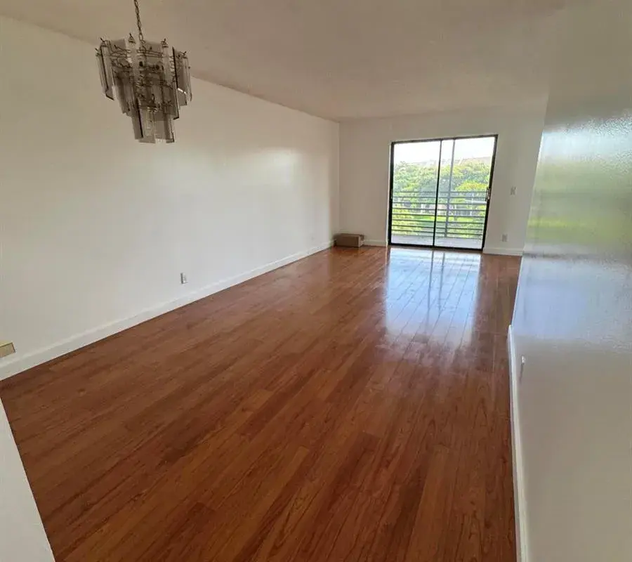 10304 SUNRISE LAKES Boulevard # 312, Sunrise FL 33322