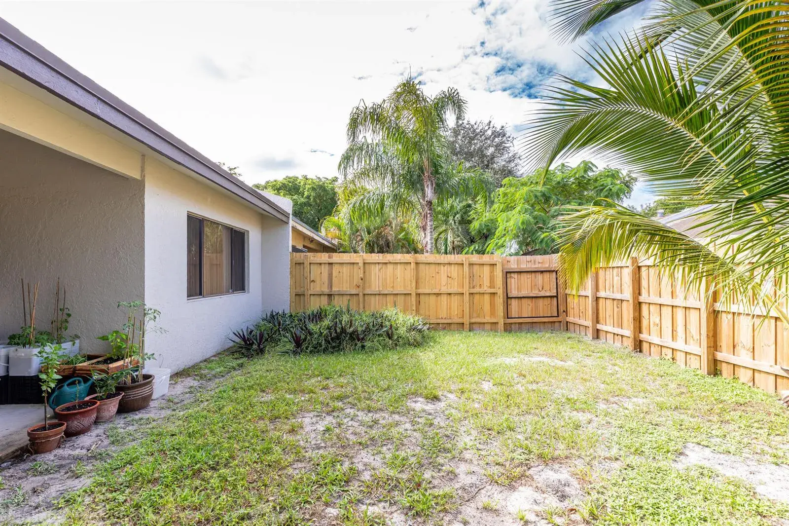 6989 NW 29th Lane, Fort Lauderdale FL 33309