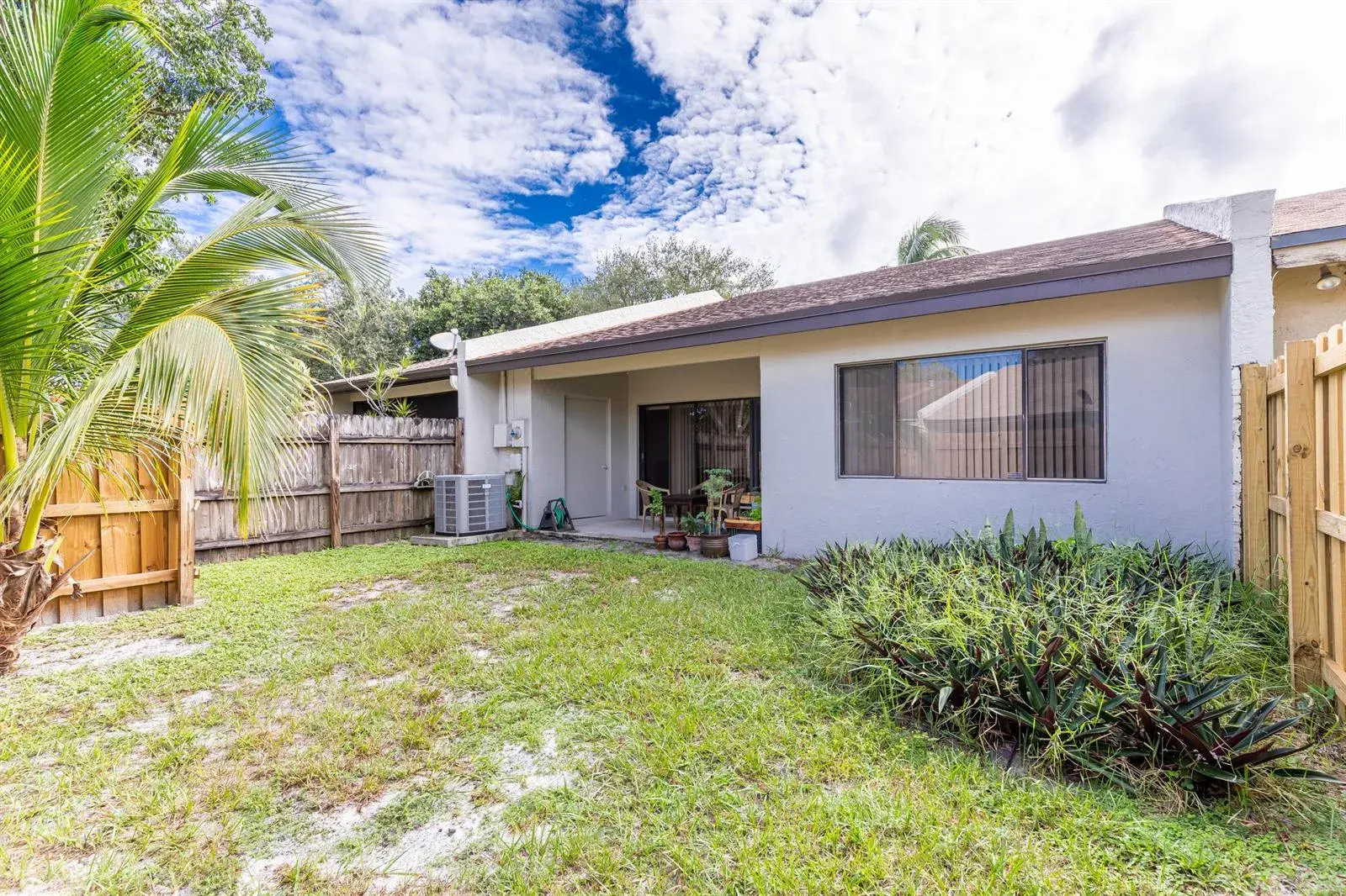 6989 NW 29th Lane, Fort Lauderdale FL 33309