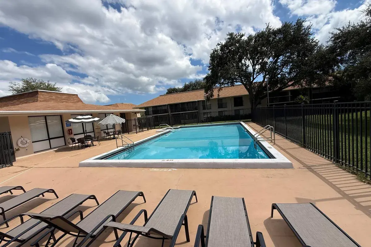 5981 WASHINGTON Street # 207, Hollywood FL 33023