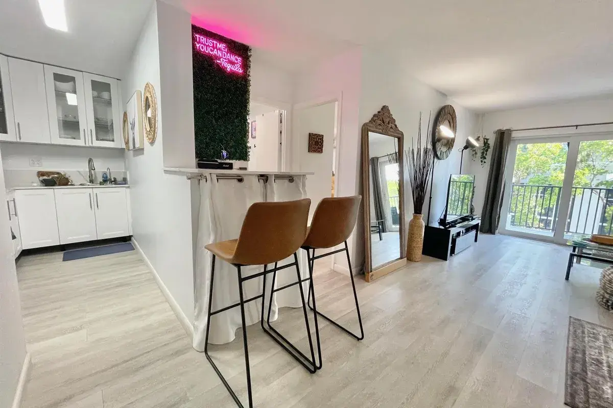 3000 Riomar Street # 307, Fort Lauderdale FL 33304