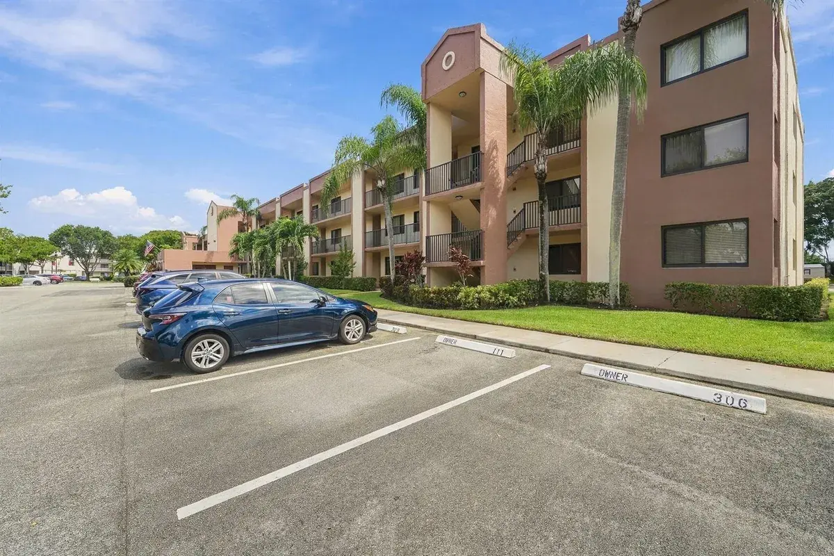 10607 W CLAIRMONT Circle # 109, Tamarac FL 33321