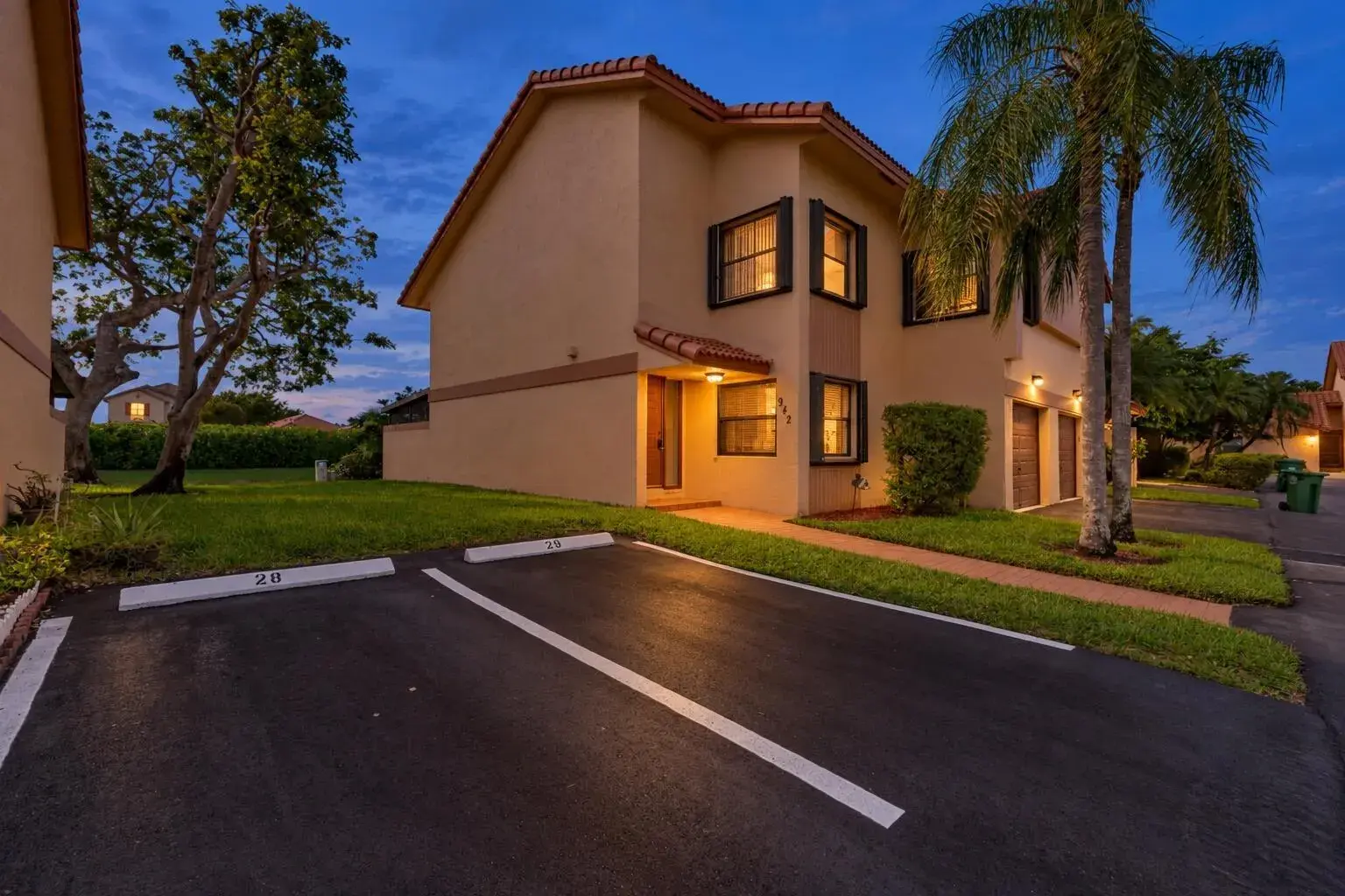 942 SW 113th Terrace, Pembroke Pines FL 33025