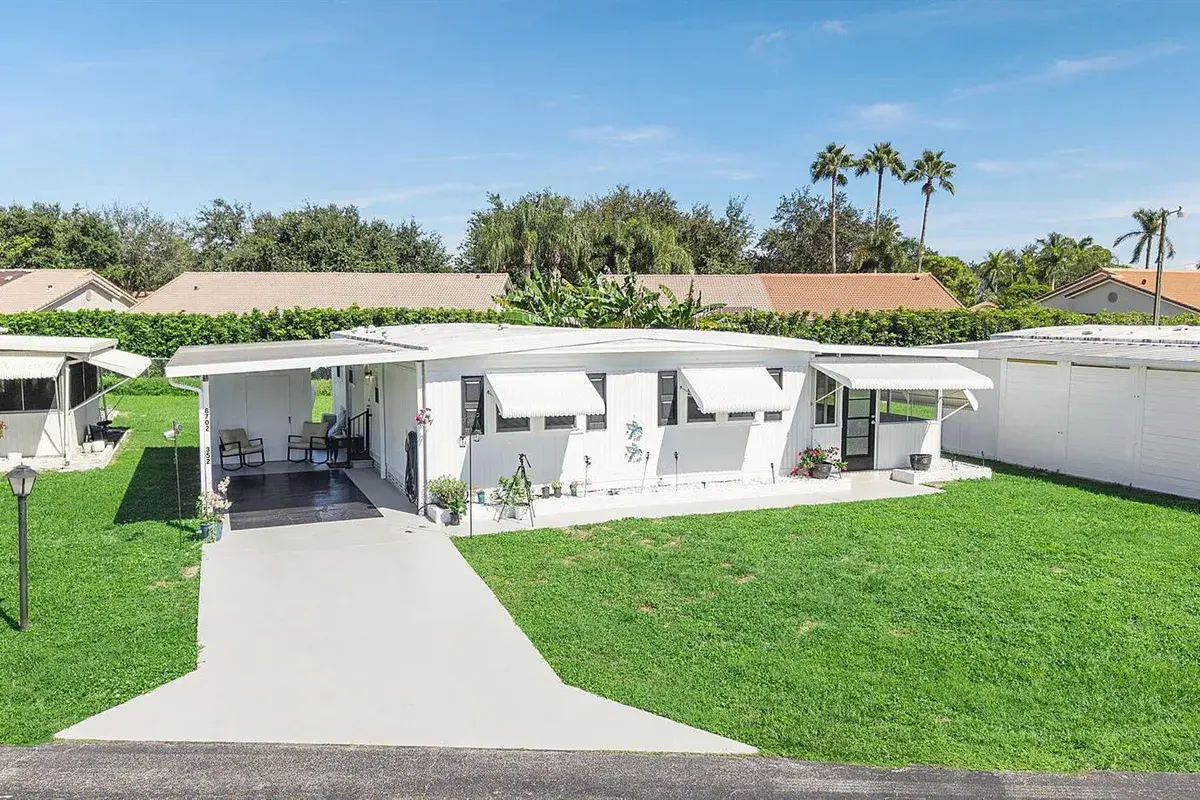 8702 Duchess Court E # 352, Boynton Beach FL 33436