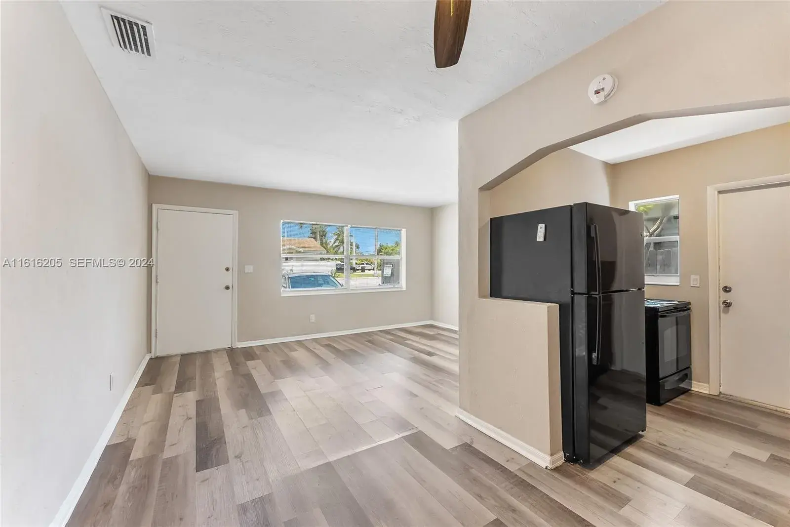 1142 NE 15th Avenue # B, Fort Lauderdale FL 33304