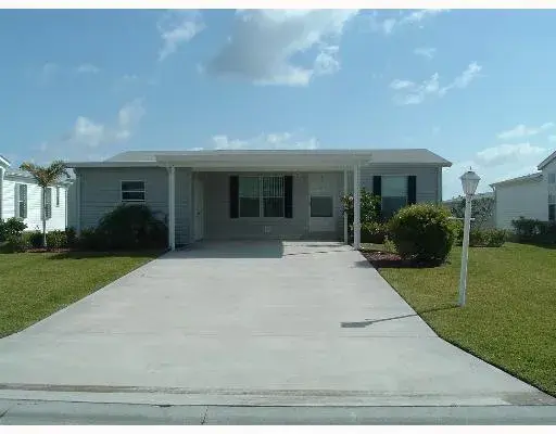 3106 Scarlet Tanager Court, Port St. Lucie FL 34952