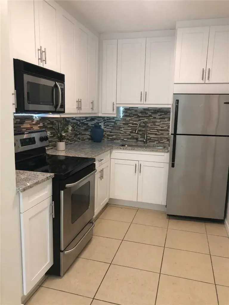 2426 SE 17TH Causeway SE # 205A, Fort Lauderdale FL 33316