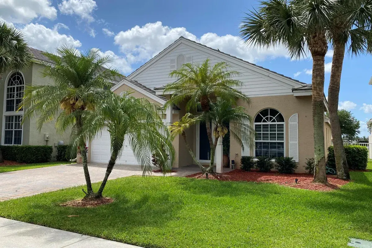 325 Berenger Walk, Royal Palm Beach FL 33414