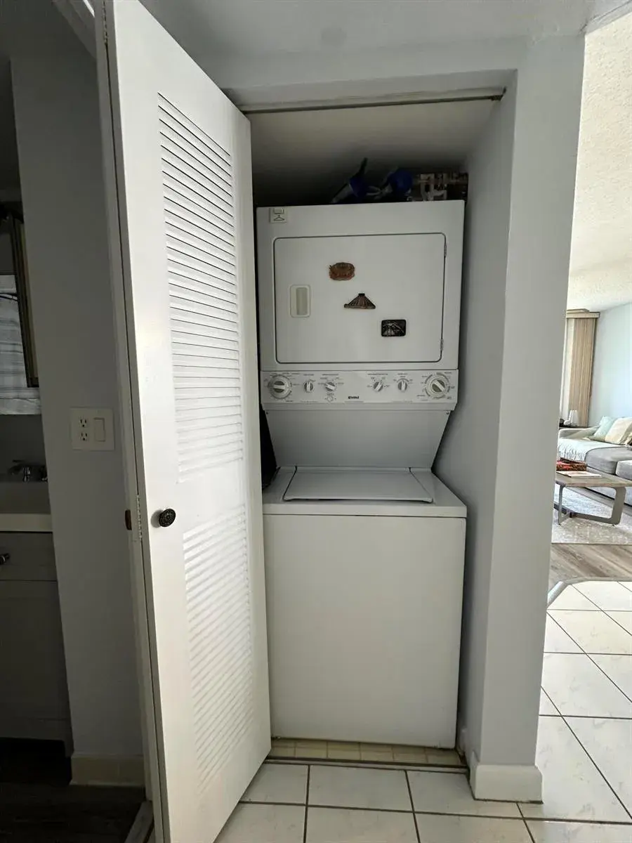 3138 VIA POINCIANA # 317, Lake Worth FL 33467