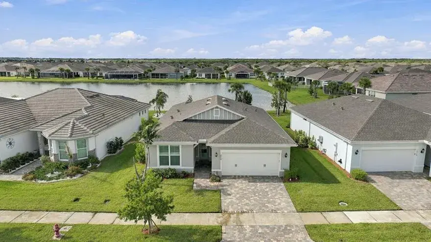 10254 SW Sarcoline Drive, Port St. Lucie FL 34987