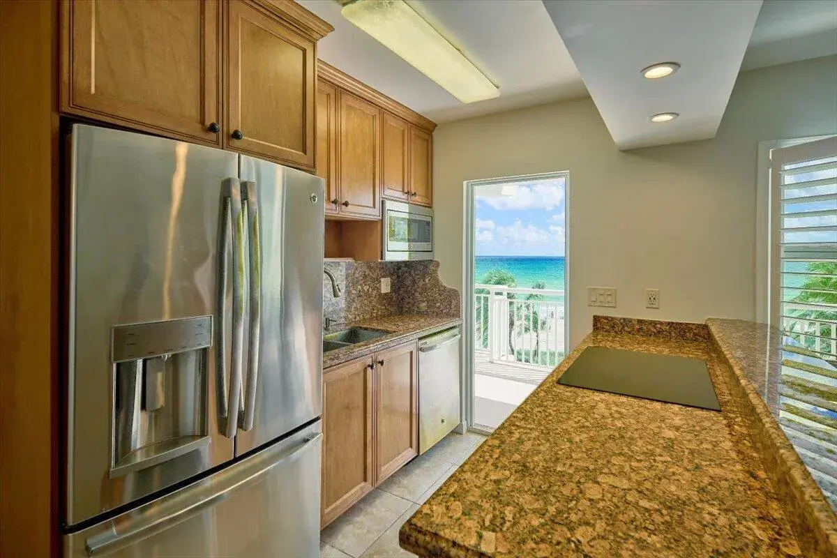 901 S Surf Road # 506, Hollywood FL 33019