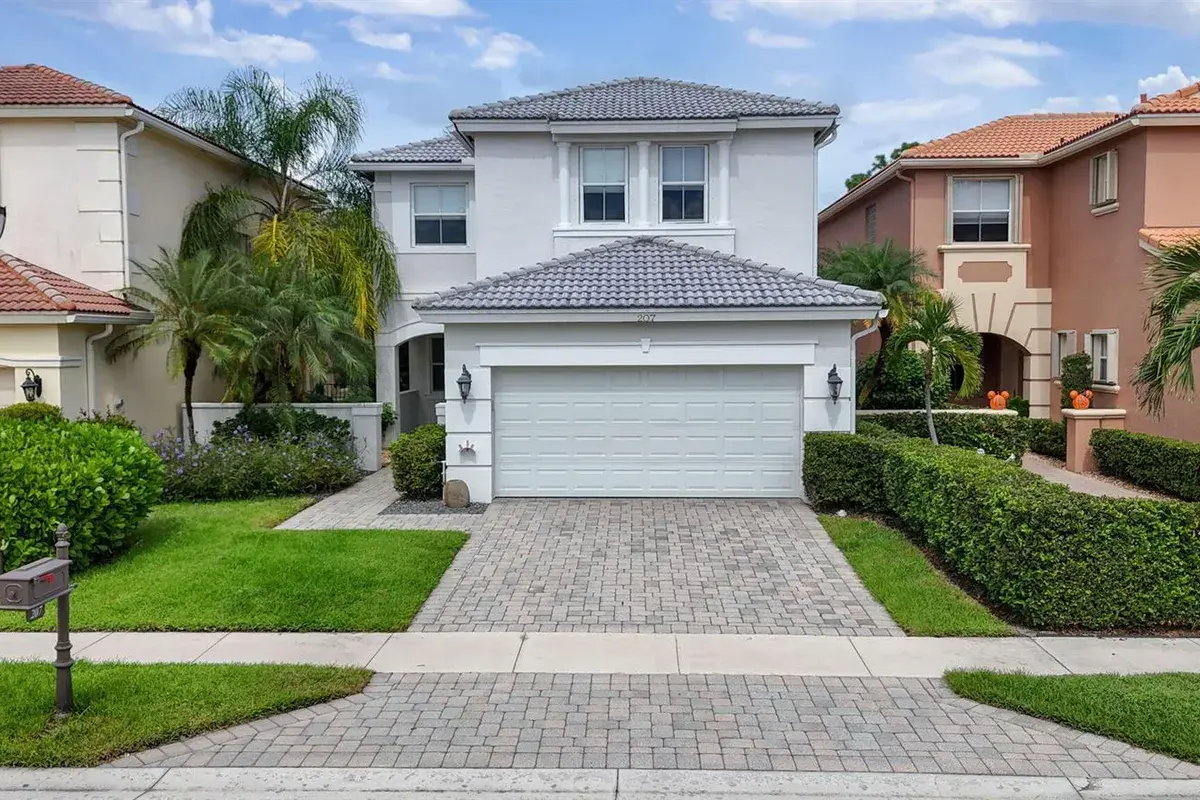 207 ISLE VERDE Way, Palm Beach Gardens FL 33418