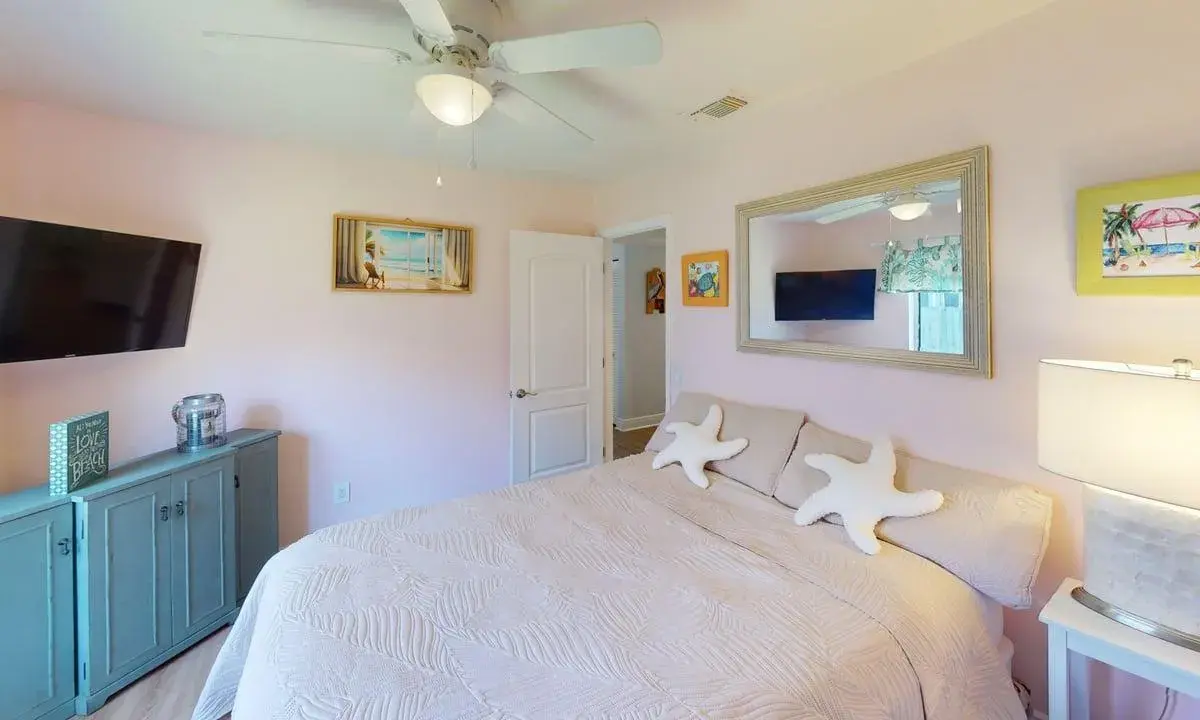 2537 SE Victory Avenue, Port St. Lucie FL 34952